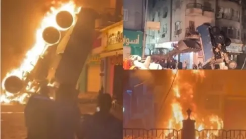 مصر.. سقوط شاحنة نقل من أعلى كوبري يخلف ضحايا وخسائر بالغة - (فيديو - صور)