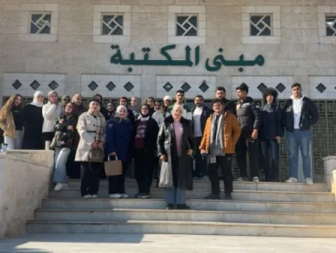 كلية الآداب في جامعة الزيتونة الأردنية تنظّم مسابقة للكتابة الحرة باللغة الإنجليزية