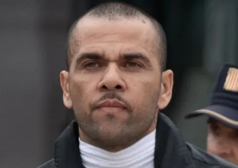 After being acquitted of rape, Alves becomes player and owner of a Portuguese team