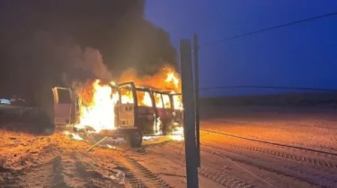 بالفيديو .. سعودي ينقذ 6 معلمات من حريق حافلة