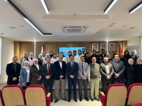 كلية الصيدلة في جامعة الزيتونة الأردنية تنظم ورشة عمل حول التداخلات الدوائية