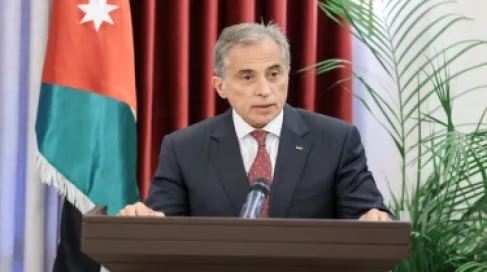 حسان يهنئ المسيحيين