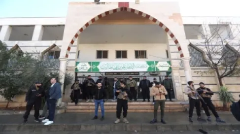 (سرايا أنصار السنة) تتبنى تفجير مسجد الإمام علي في حمص