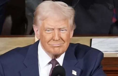 ترمب يطالب بفتح (خزائن إبستين السوداء) !