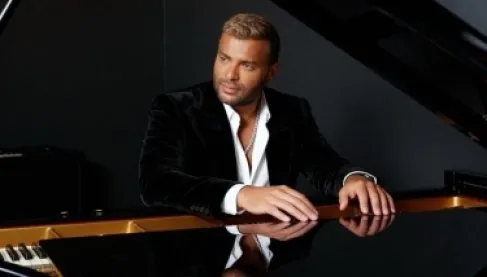 رامي صبري يوجه تحذيراً شديد اللهجة لشعراء وملحنين يتعامل معهم