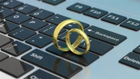 إبرام عقد زواج إلكترونياً في أبوظبي.. ما هي الوثائق والشروط؟