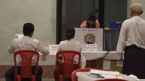 بدء انتخابات عامة في ميانمار الأحد، هي الأولى منذ الانقلاب العسكري عام 2021