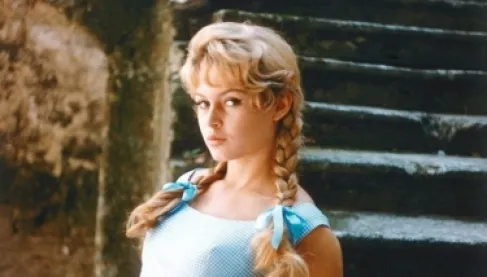 وفاة الممثلة الفرنسية بريجيت باردو عن 91 عاماً بعد مسيرة سينمائية حافلة