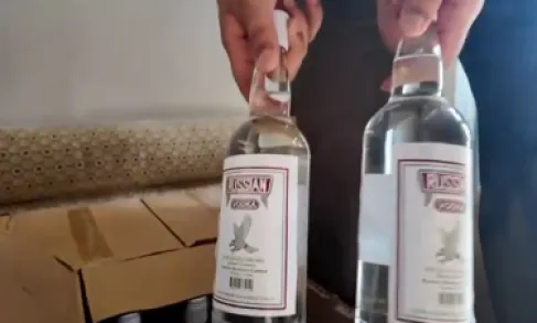 الكويت تضبط 611 زجاجة خمر !