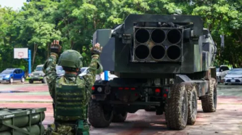 تدابير صينية ضد صفقة أسلحة أميركية – تايوانية