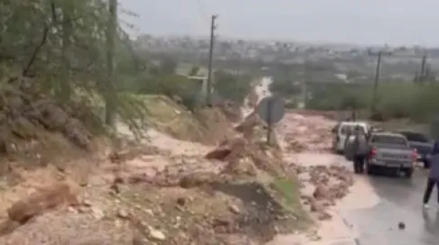 إعادة فتح طريق وادي شعيب - السلط أمام حركة السير