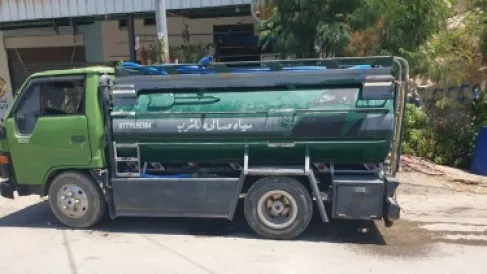 متر مياه الصهاريج يباع في عمان ب ٦ دنانير والحكومة تتفرج !