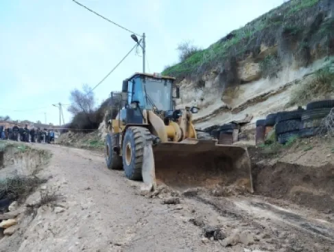 بلدية اربد تتعامل مع 127 شكوى خلال المنخفض الجوي