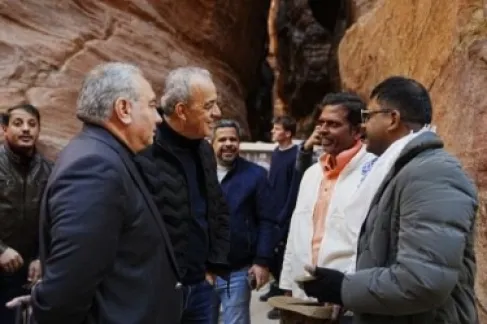 حجازين والبريزات يتفقدان الموقع الأثري في البترا ويراقبان سير الحركة السياحية