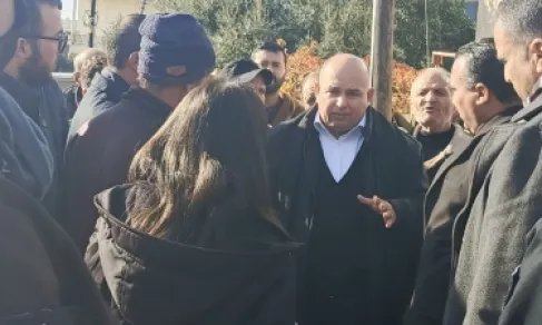 (الإدارة المحلية) تباشر بتقييم أضرار السيول في الكرك