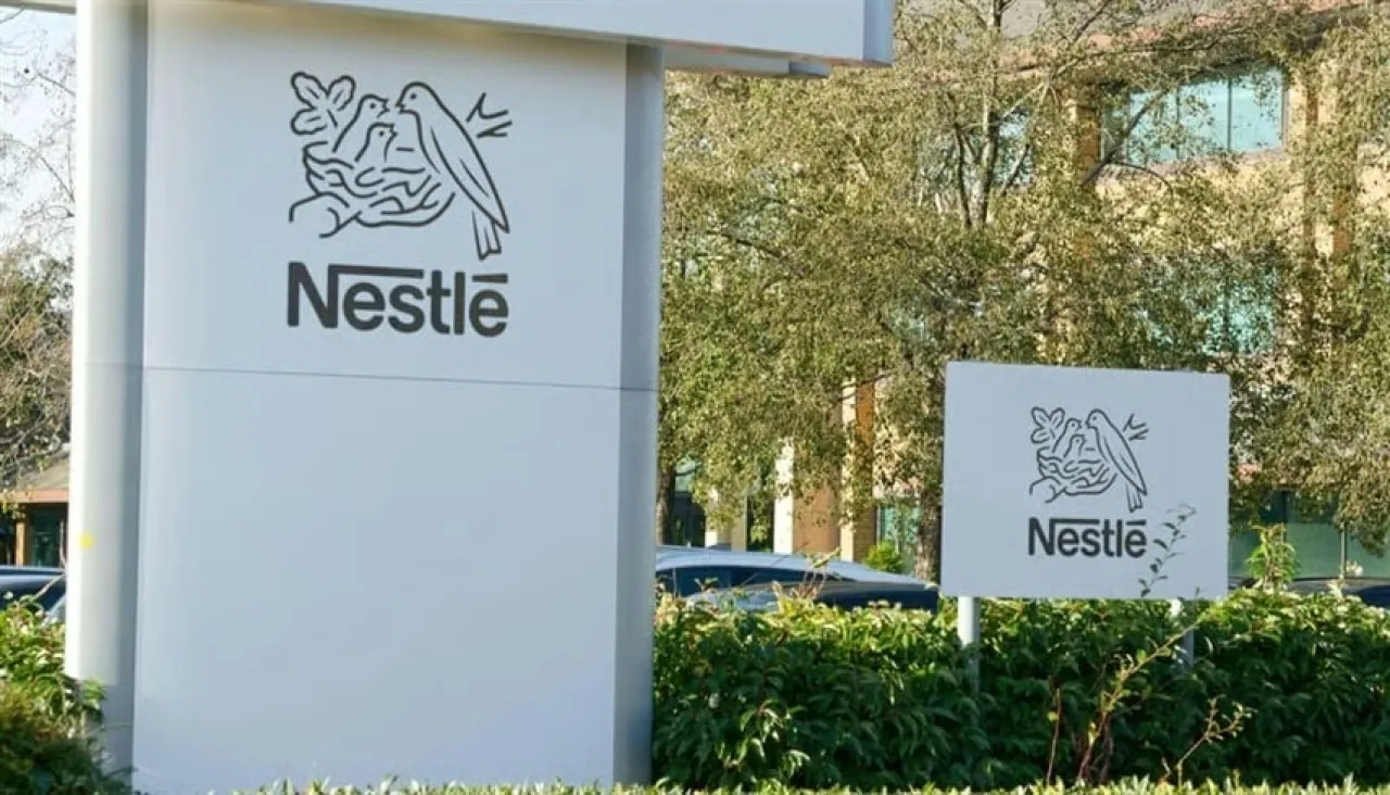 ما هي المادة السامة التي عُثر عليها في حليب نستله بعد سحبه من الأسواق؟ 