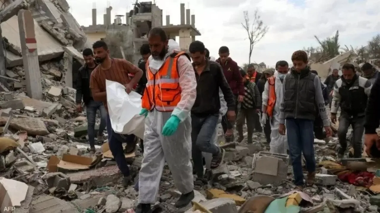 عاجل جيش الاحتلال يبدأ المرحلة الثانية باغتيالات وقصف يسفر عن 16 شهيدا 