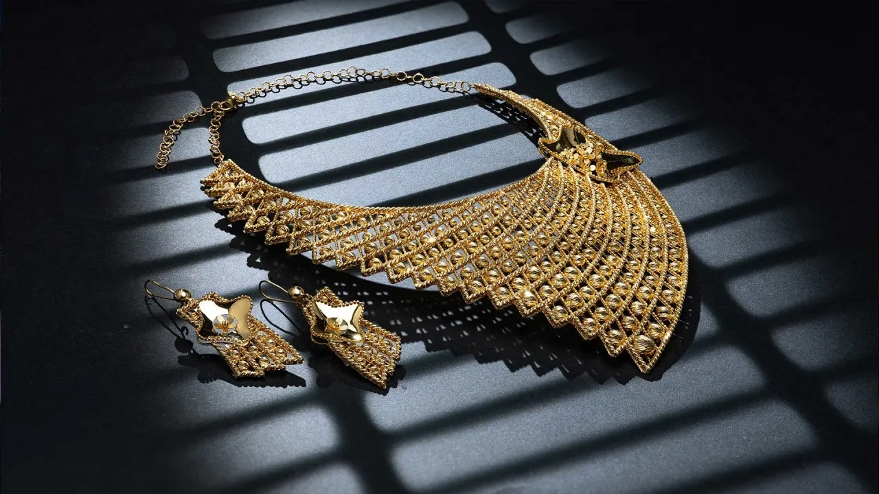 عاجل - مستوى غير مسبوق لأسعار الذهب بالأردن.. غرام عيار 21 يصل إلى 106.6 دينار 