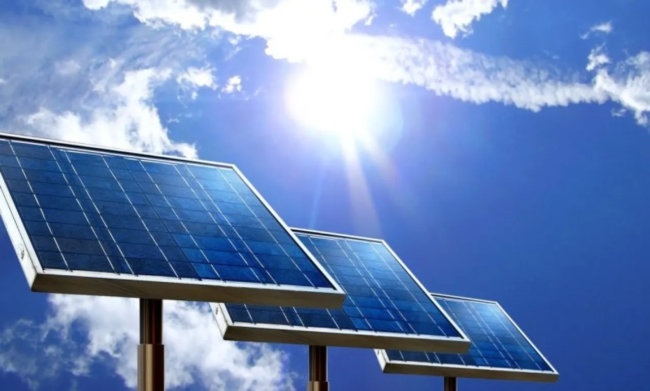 لجنة نيابية تبحث التصفير الشمسي 