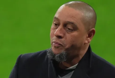 قلبه لا يعمل.. روبرتو كارلوس يجري جراحة