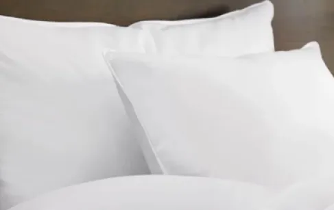 لا تتجاهلها عند الاستيقاظ.. علامة على الوسادة قد تكون إنذاراً مبكراً للسرطان