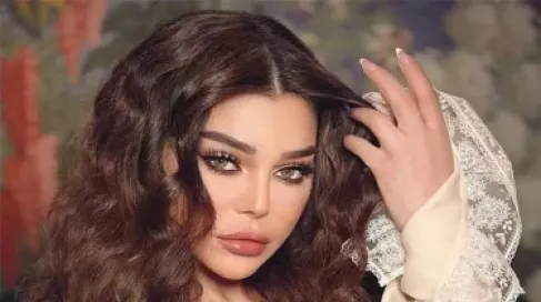 لوك جريء ومميز.. هيفاء وهبي تتألق بإطلالة ملفتة - صور