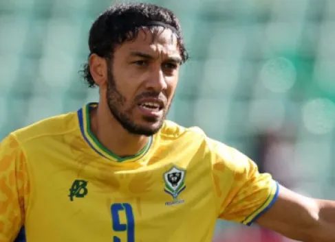 أوباميانغ يخرج عن صمته ويرد على جماهير الغابون المحبطة