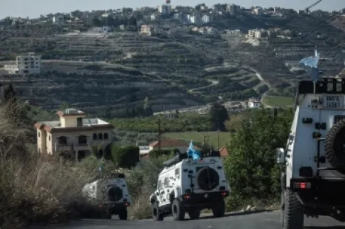 اليونيفيل تعلن تعرّض دوريتين لها بلبنان لنيران إسرائيلية