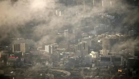 التصعيد في فنزويلا.. انفجارات قوية غامضة تهز كراكاس