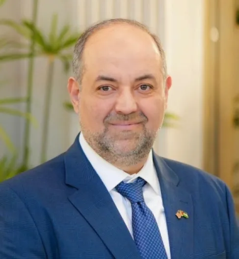 الدكتور طارق نجيب … رجل وطني يعرف كيف يُصغي للوطن