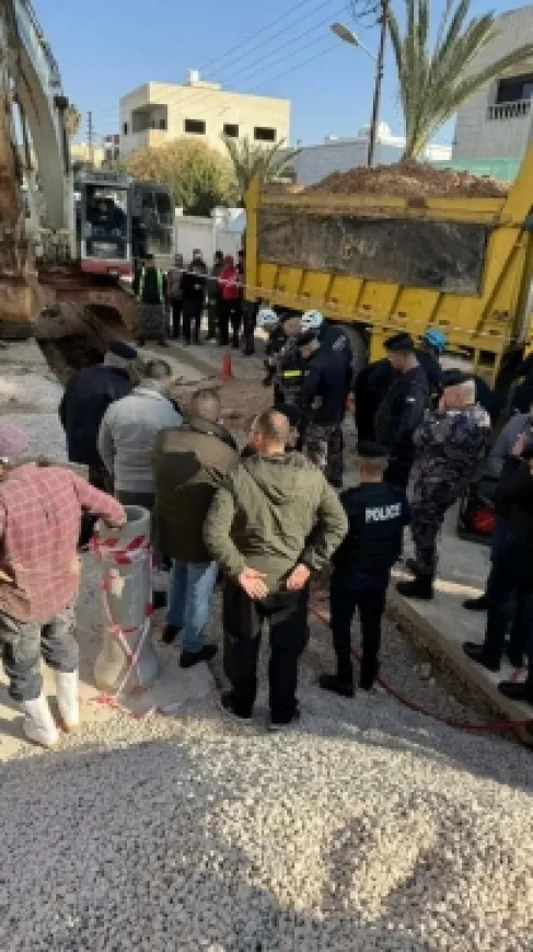 سقوط عامل وافد داخل حفرة بالرمثا