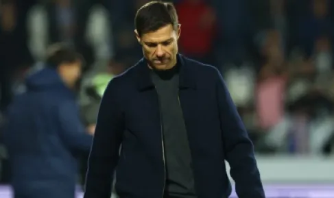 قبل لقاء بيتيس.. ألونسو يصدم جماهير الريال بشأن إصابة مبابي