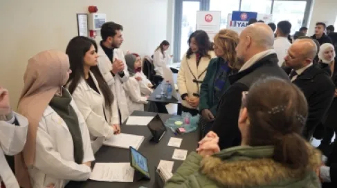 Pharmacist's Syndicate Chief al-Kilani Launches Awareness Campaign in 