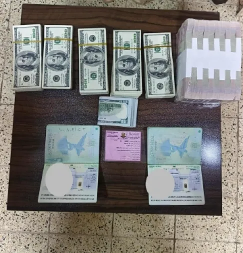 الاردن .. ضبط مبالغ من العملة المحلية والأجنبية معده للتهريب في منفذ طريبيل