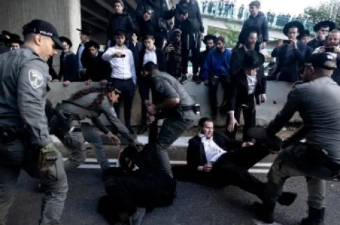 إعلام إسرائيلي: تجنيد الحريديم يهدد بانهيار الائتلاف الحكومي