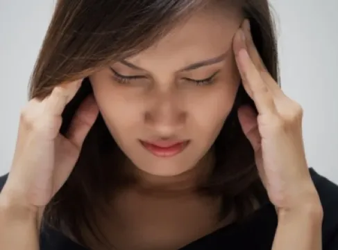 علماء يحددون سبباً محتملاً لزيادة حالات الصداع النصفي