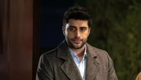 تعاطي المخدرات يطيح ببطل مسلسل شراب التوت البري