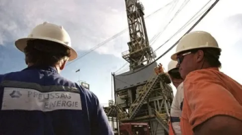 كيف شكّل النفط صعود فنزويلا وساهم في أزمتها؟