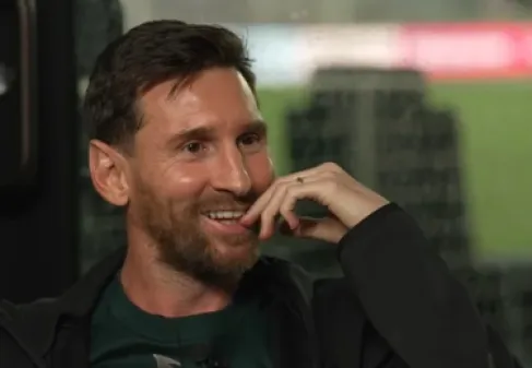 ميسي يعترف بتلقيه العلاج النفسي والبكاء دون خجل