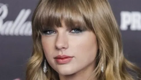 تايلور سويفت تحقق إنجازاً مهماً في مسيرتها مع بداية عام 2026