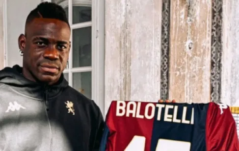 تقارير: بالوتيلي يحط الرحال في الدوري الإماراتي