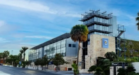 Jordan Kuwait Bank: The First in Jordan to Complete Enhancing Its Staff's Skills in Dealing with People with Disabilities