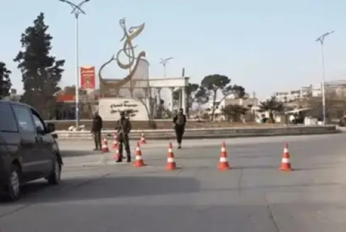 الجيش السوري يعلن حظر تجوال في أحياء بمدينة بحلب