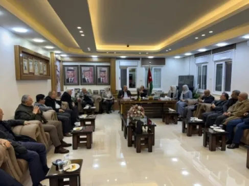 El-Masry meets with heads of Irbid municipal committees and emphasizes the need to increase readiness for the weather depression