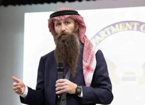 السفير الاميركي معجب بتطور الكراتيه في الاردن - صور