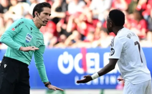 رغم سوابقه الجدلية.. مونتيرو حكماً لنهائي (كلاسيكو السوبر)