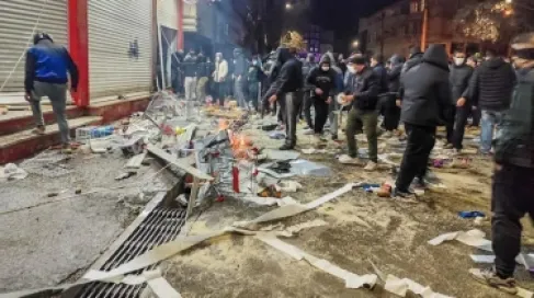 الإندبندنت : الاحتجاجات الإيرانية تشبه الثورة الفرنسية