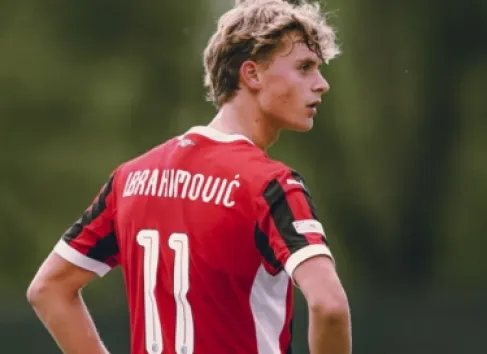 أياكس أبرز المهتمين بضم نجل إبراهيموفيتش