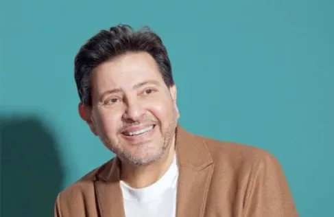 بعد عملية جراحية مفاجئة.. تطورات الحالة الصحية للفنان هاني شاكر