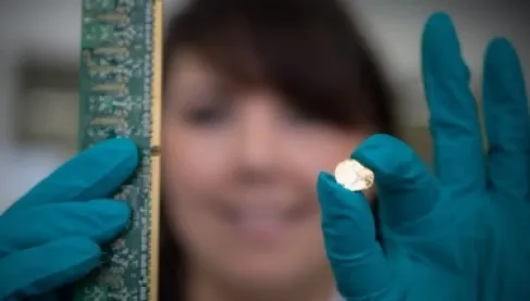 كيف تستخرج الصين الذهب من نفاياتنا الإلكترونية في دقائق؟